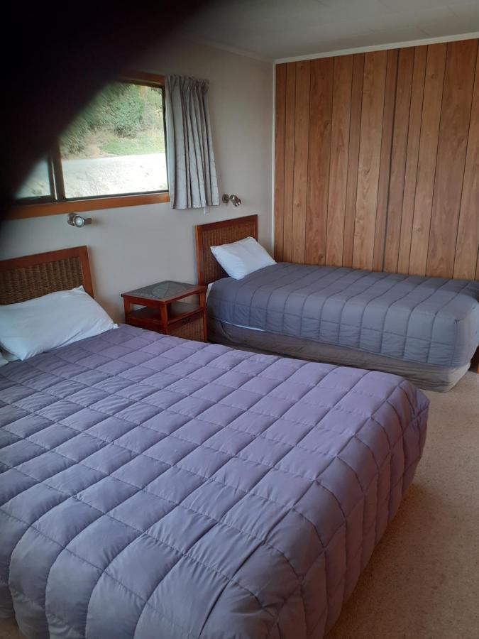 Moeraki Beach Motels Екстериор снимка